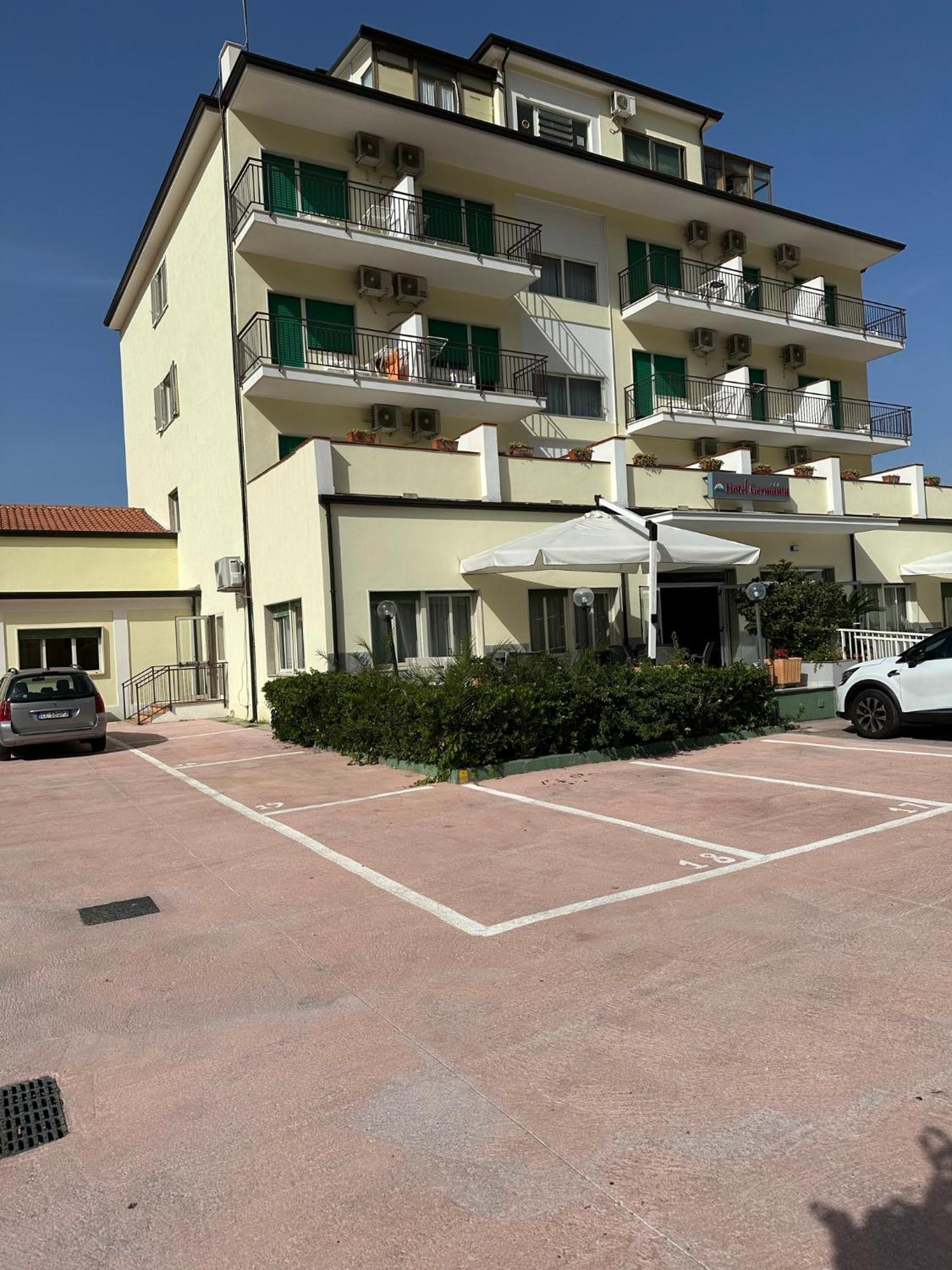 Hotel Germania Praia a Mare Kültér fotó